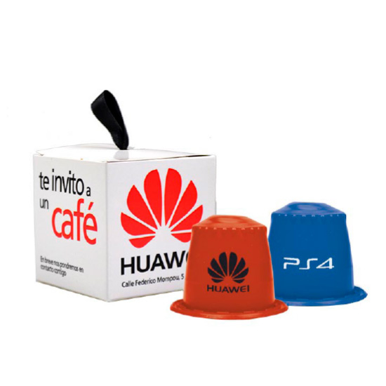Caja cubo con cápsulas de café